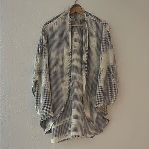 Elegant Black and Cream Women's Shawl